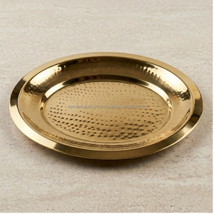Premium <b>Mirror</b>-Finish Gold Banquet Tray – Large Symmetrical Oval Server - Product Image 5