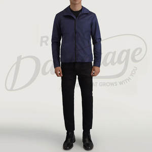 Veste coupe-vent légère bleu marine pour homme avec capuche, coupe ajustée, résistante à l'eau, veste softshell décontractée et sportive pour l'extérieur - Product Image 4
