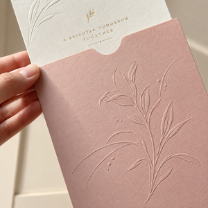 Enveloppe de luxe personnalisée avec nom de marque, impression, gaufrage, logo sur carte, finition dorée et impression sur papier - Product Image 2