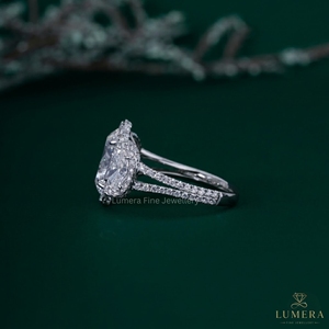 Anillo de compromiso de diamantes de laboratorio de forma ovalada de 9.92 quilates, chapado en oro de 18 quilates sobre plata, con micro pavé, anillo de boda grande para mujer - Product Image 4