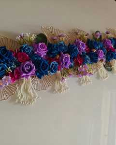 Decoración Colgante de Plástico Ecológico con Diseño de Flores Coloridas y Detalladas Hechas a Mano para Diwali, Bodas y Eventos Culturales, Toran Bandanwar - Product Image 1