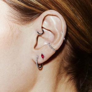 Labret à filetage interne en or massif 14K avec rubis naturel marquise 6x3mm pour piercing Hélix, Tragus, Conch - Fournisseur de bijoux - Product Image 4