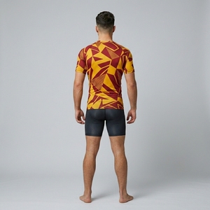 Men's Quick Dry Compression Sport Shirt Short Sleeve Geometric Pattern Gradient Color Slim Fit O-Neck Workout Top - Product Image 2