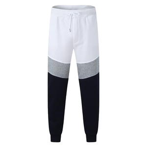 Chándal Deportivo de Alta Calidad para Hombre, Ropa Deportiva Resistente con Tela Premium y Apariencia Atlética Elegante - Product Image 2