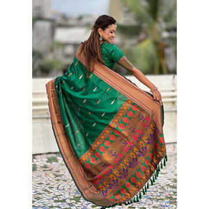 ผ้าไหมพายทานีสีเขียวเยโอล่าแบบดั้งเดิมทอแบบดูอัลซารี น้ำหนัก 650 กรัม ลายทอระดับพรีเมียม - Product Image 4