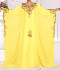 Abaya Larga de Poliéster con Bordado Amarillo y Detalles Dorados, Cuello Alto, Manga Larga, Talla Grande, para Mujeres, Estilo Oriente Medio, Eid - Product Image 1