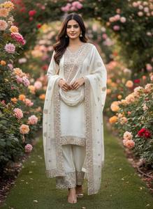 Ensemble Kurta et pantalon en soie blanche avec dupatta, tenue traditionnelle indienne pakistanaise pour mariage, longueur au sol, pour femmes - Product Image 2