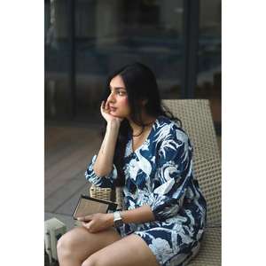 Conjunto de pantalones cortos Peacock Garden talla XS - Product Image 5