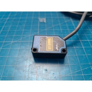 Sensor de Proximidad Fotoeléctrico Láser SICK WT100L-E1141, Usado, Piezas de Equipos Semiconductores de Época - Product Image 2