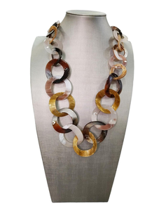 Collar de cuentas florales de resina epoxi hecho a mano NEHA ENTERPRISES, regalo de empresa troquelado, forma personalizada de lujo moderno, moda de tendencia - Product Image 5