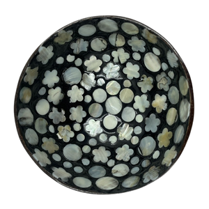 Cuenco de Coco de Lujo con Laca - Incrustaciones Radiantes de Conchas Marinas - Regalo de Vajilla Premium - Product Image 1