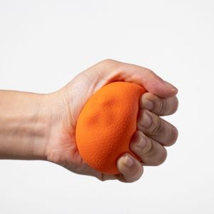 Bola de estrés Decoración de escritorio Diseño de fruta Linda Material TPR Alivio de la ansiedad - Product Image 3