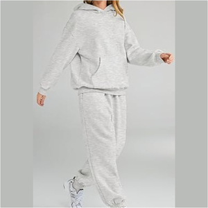 ชุดวอร์มผู้หญิงขายส่งปี 2025 ผลิตจากโพลีเอสเตอร์ รับผลิตตามแบบ ชุดวอร์มผู้หญิงราคาดีที่สุด ปรับแต่งโลโก้และสีได้ - Product Image 3