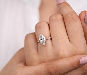 Anillo de Diamante CVD con Corte Marquesa de 3.01 Quilates, Certificado por IGI, Oro Rosa de 14K, Cultivado en Laboratorio, Regalo de Compromiso para Ella - Product Image 2