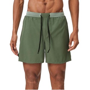 Shorts décontractés pour hommes en toile verte unie, 100% coton biologique de luxe, pré-rétréci, confortable, coupe classique, qualité supérieure - Product Image 1