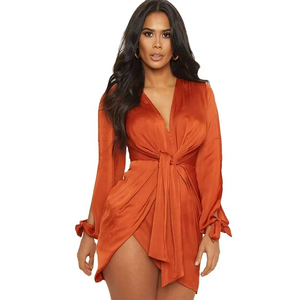 Vestido Mini Sexy de Manga Larga con Escote Profundo en V para Mujer, Vestido de Fiesta de Satén con Cordones - Product Image 1