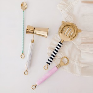 Ensemble d'outils à vin en acier inoxydable et résine, 4 pièces, finition mate et plaqué or PVD, pour hôtel, à prix abordable - Product Image 1