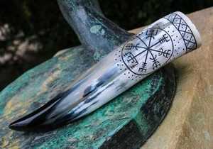 Chopes à bière personnalisées de qualité supérieure, cornes à boire vikings médiévales pour hôtels, bars, restaurants, usage professionnel. - Product Image 1