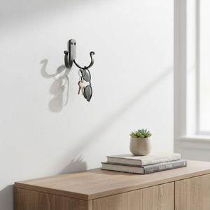 Crochet mural en fer poli de style vintage |   Crochet décoratif personnalisé pour chambre à coucher, entrée et organisation - Product Image 2