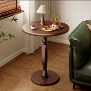 Table d'appoint en bois naturel mettant en valeur une texture organique, une couleur chaude et une construction durable pour un usage domestique - Product Image 1