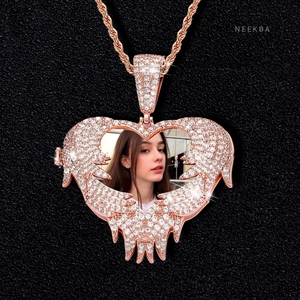 Pendentif Cœur Glacé avec Photo, Moissanite, Personnalisé, Portrait sur Mesure, en Argent 925 - Product Image 4