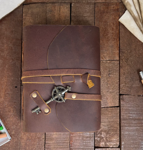 Diario Personalizado - Diario Hecho a Mano con Papel de Borde Rústico y Encuadernación en Cuero - Libro de las Sombras - Cuaderno de Dibujo de Cuero - Diario de Dibujo - Product Image 4