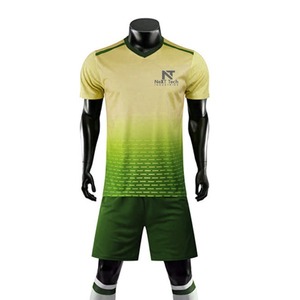 Vêtements de sport confortables pour hommes, uniforme de football 100% polyester, uniforme de football sur mesure pour hommes - Product Image 6