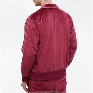 Conjunto de chándal de terciopelo grueso personalizado para invierno, sudadera con capucha de terciopelo suave y grueso, conjunto de jogger de color liso, ropa urbana de dos piezas - Product Image 4