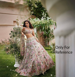 Nouvelle Tendance : Lehenga Dupatta de Créateur Indien en Faux Georgette avec Broderie de Paillettes, Infroissable, Haute Qualité, Idéal pour les Fêtes, Style Bollywood - Product Image 1