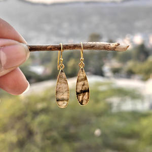 ต่างหูทอง 18k คุณภาพสูง ชุบทองเหลือง ประดับด้วยหินลาบราดอไรต์ทรงหยดน้ำธรรมชาติ ขายส่งเครื่องประดับสำหรับผู้หญิง - Product Image 5