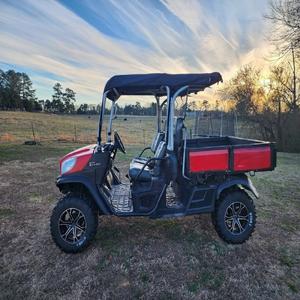 Livraison rapide - Véhicule agricole Kubota RTV-X1140 4x4 4 temps - Conception robuste - Parfait pour les chantiers et les projets en plein air - Product Image 1