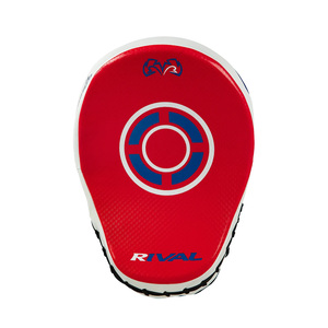 Paire de mitaines de boxe Rival Focus RPM-100 en cuir bleu et rouge, équipement d'entraînement durable toutes saisons, angle de poignet de 15 degrés - Product Image 2