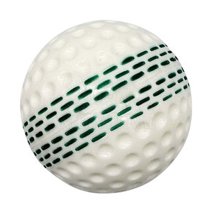 Pelota de Cricket Profesional IBEX HILLS de Cuero con Núcleo de EVA, con Forma Superior, Agarre Mejorado y Vuelo Consistente para Práctica - Product Image 2