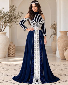 <span class=keywords><strong>Caftan</strong></span> marocain élégant bleu marine avec broderie <span class=keywords><strong>argentée</strong></span>, manches épaules dénudées et <span class=keywords><strong>ceinture</strong></span> ornée pour occasions festives - Product Image 3
