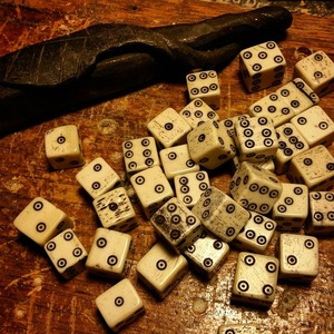 Dados de Cuerno de Búfalo Premium, Duraderos, Hechos a Mano, con Temática Animal, para Juegos de Rol, D&D y Juegos de Mesa - Product Image 4