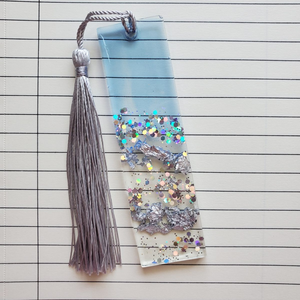 ที่คั่นหนังสือเรซิ่นทำมือแบบใหม่ทันสมัย ราคาไม่แพง งานฝีมือขายดีที่สุด พร้อมกลิตเตอร์สีทองและที่คั่นหนังสือสีฟ้าใส - Product Image 5