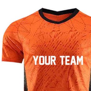 Ensemble de maillots de football orange personnalisés unisexe à manches courtes, col rond, en polyester respirant, avec nom d'équipe imprimé, toutes saisons - Product Image 4