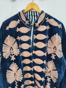 เสื้อแจ็คเก็ตกำมะหยี่ปักลายซูซานี สั้น สไตล์ลำลอง หวานๆ สำหรับผู้หญิง ระบายอากาศได้ดี งานฝีมือทำมือ ผ้าฝ้ายสั่งทำพิเศษ ดีไซน์สวยงาม - Product Image 2