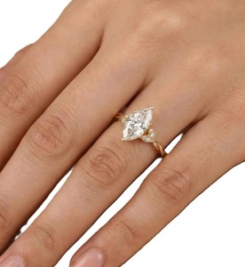 Superbe Bague de Mariage en Or Massif 10K 14K 18K, Motif Corde Torsadée, Diamant de Laboratoire Taille Marquise et Ronde, Style Minimaliste - Product Image 3