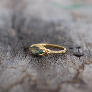 Anillo de Ágata Musgosa Genuina con Corte Ovalado y Diseño de Hoja de Vid, Plata de Ley 925, Chapado en Oro de 14K, Anillo de Compromiso, Promesa o Piedra de Nacimiento - Product Image 4