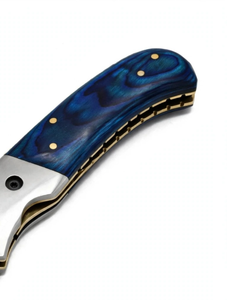 Navaja Plegable con Mango Azul Marmoleado, Empuñaduras Decorativas en Tono Plateado y Hoja con Diseño para Equipo de Camping y Set de Regalo para Actividades al Aire Libre - Product Image 5