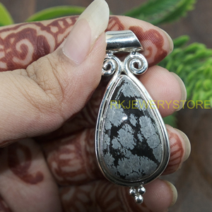 จี้หินออบซิเดียนลายเกล็ดหิมะธรรมชาติทรงหยดน้ำ เงินแท้ 925 ทำมือ จี้พลอย จี้หินออบซิเดียนลายเกล็ดหิมะสีดำ เครื่องประดับสำหรับผู้หญิง - Product Image 3