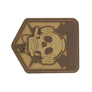 Patch en caoutchouc souple PVC brodé thermocollant en gros pour vêtements, logo en caoutchouc 3D en silicone PVC sur tissu sergé - Product Image 4