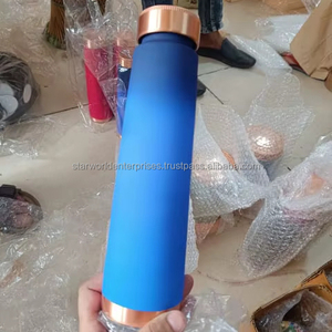 Bouteille en cuivre indien pur 100% bouteille d'eau en cuivre imprimé pour Gym Sport et voyage propose une bouteille d'eau Dirking fabriquée en inde - Product Image 1