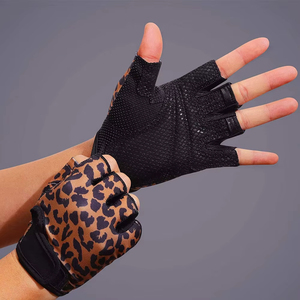 Custom Logo Workout Weightlifting <b>Gloves</b> with Durable Grip for Gym Exercise and Fitness Training Manufacturer - Product Image 2