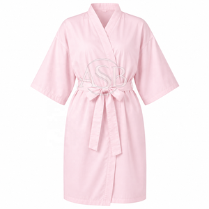 Robes de salon personnalisées avec logo, résistantes à l'eau et à l'eau de Javel, pour coiffeurs, unisexes, noires, en polyester, style kimono. - Product Image 1