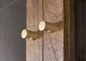 Armario de Madera Maciza de Lujo con Dos Puertas de Vidrio, Mueble de Dormitorio Independiente de Gran Capacidad y Alta Calidad para Almacenamiento de Ropa - Product Image 4