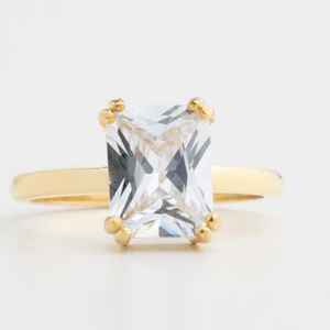 แหวนมอสซาไนต์ทรงเจ้าหญิง เงินแท้ 925 ชุบทอง 14K เวอร์เมล ทรงสี่เหลี่ยม เรียบหรู แหวนมอสซาไนต์แบบมินิมอล เครื่องประดับอัญมณีชั้นดี - Product Image 1