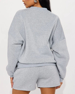 Ensemble de survêtement court en molleton 2 pièces pour femme, avec logo personnalisé, en coton tricoté 100%, pour usage quotidien, collection automne - Product Image 3