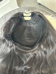 Perruque U-Part la plus vendue, cheveux humains ondulés avec mélange naturel pour un port quotidien confortable, disponible à la vente - Product Image 4